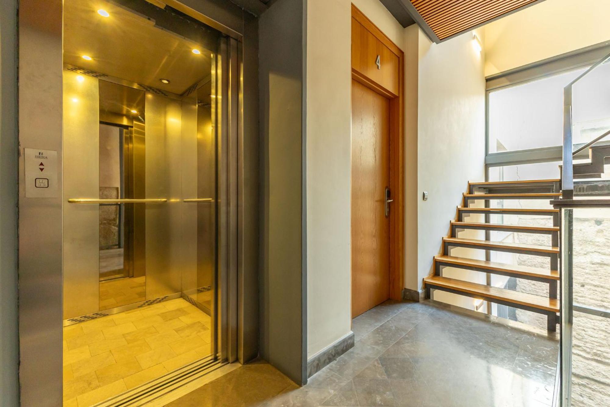 La Maestranza Charming One Or Two Bedrooms Apartments By Ocityzen Sevilla Eksteriør billede